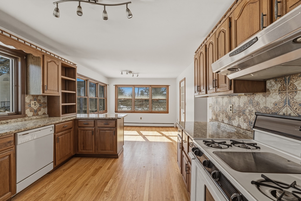 4 22nd Street Wareham, MA 02558 - Photo 13 of 37