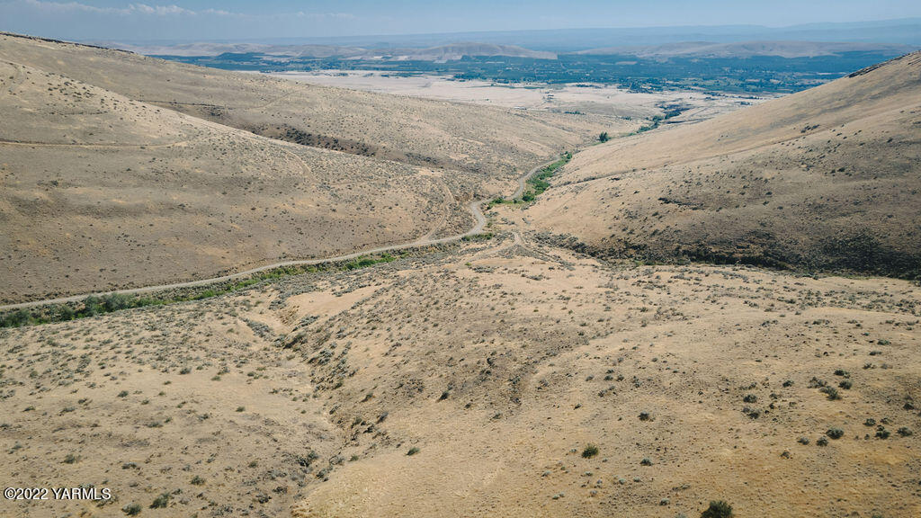 Nka Norman Road, Unit 402 Yakima, WA 98901 - Photo 6 of 13 LCStHilaireLand-2