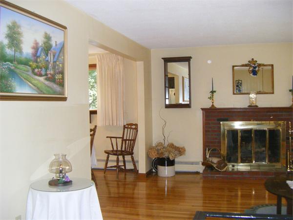 21 Rice Road Maynard, MA 01754 - Photo 3 of 19 Gallery Image 3