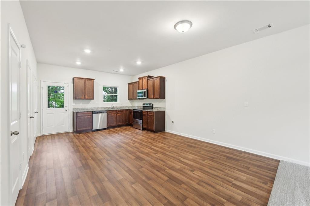 4001 Avalon Road Southwest Atlanta, GA 30331 - Photo 12 of 38