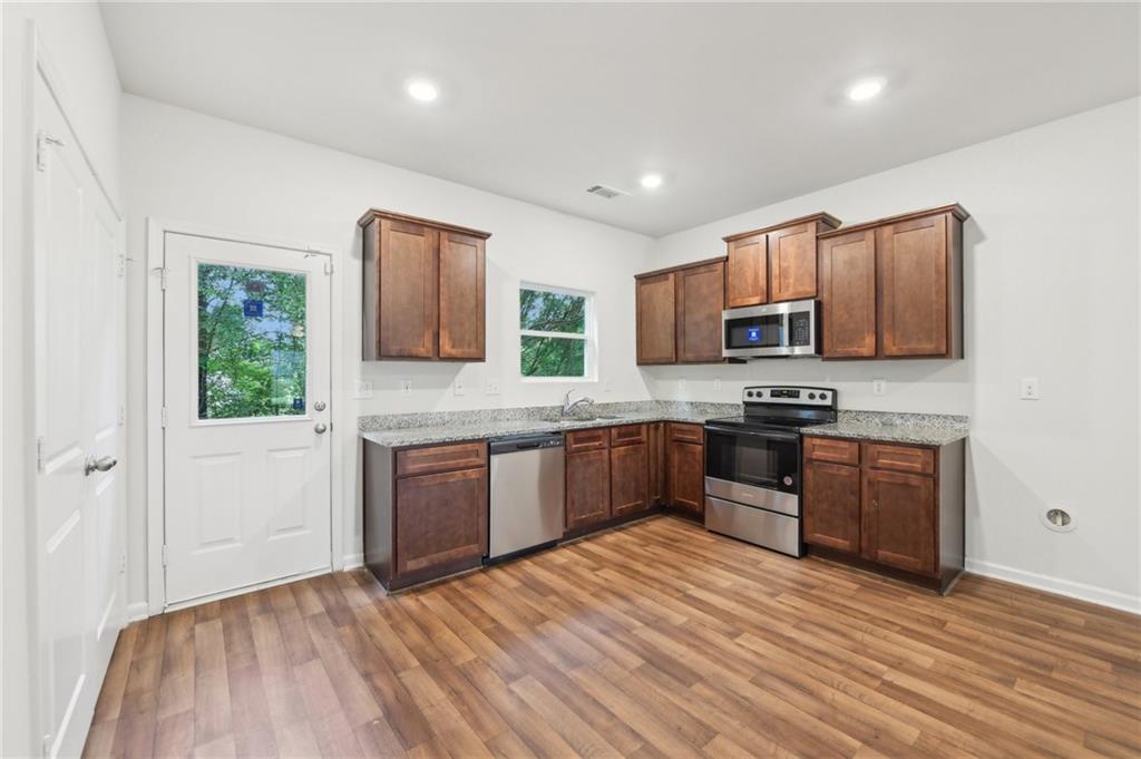 4001 Avalon Road Southwest Atlanta, GA 30331 - Photo 13 of 38