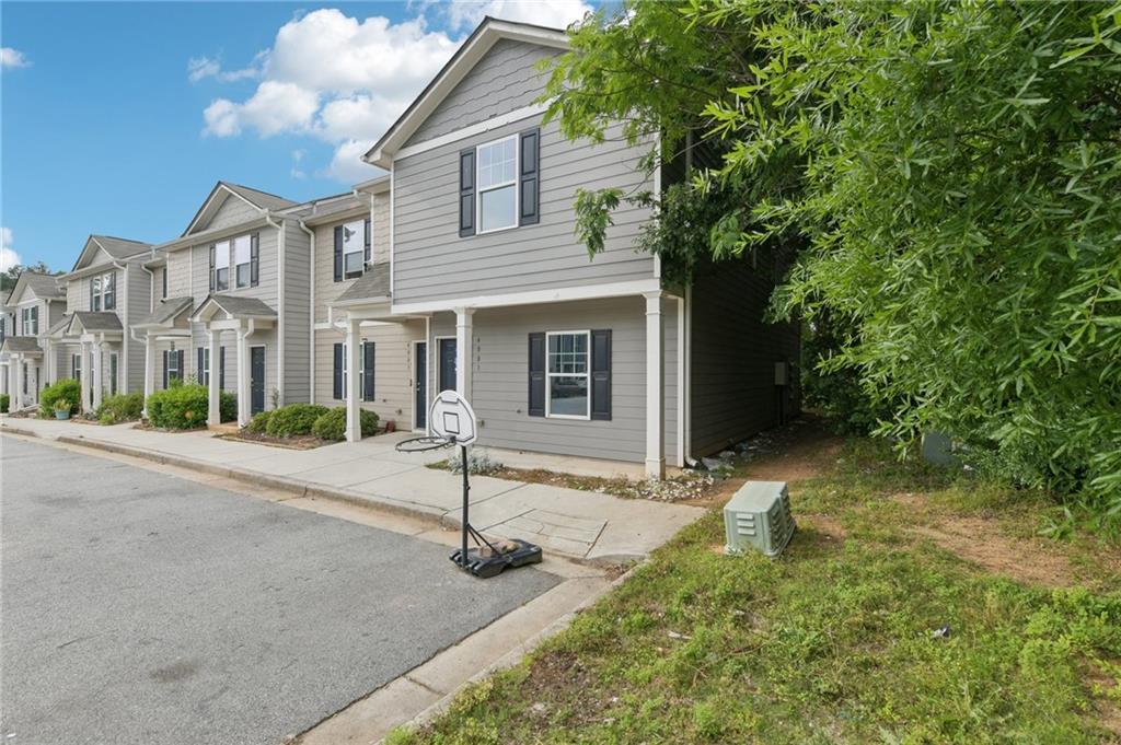 4001 Avalon Road Southwest Atlanta, GA 30331 - Photo 2 of 38