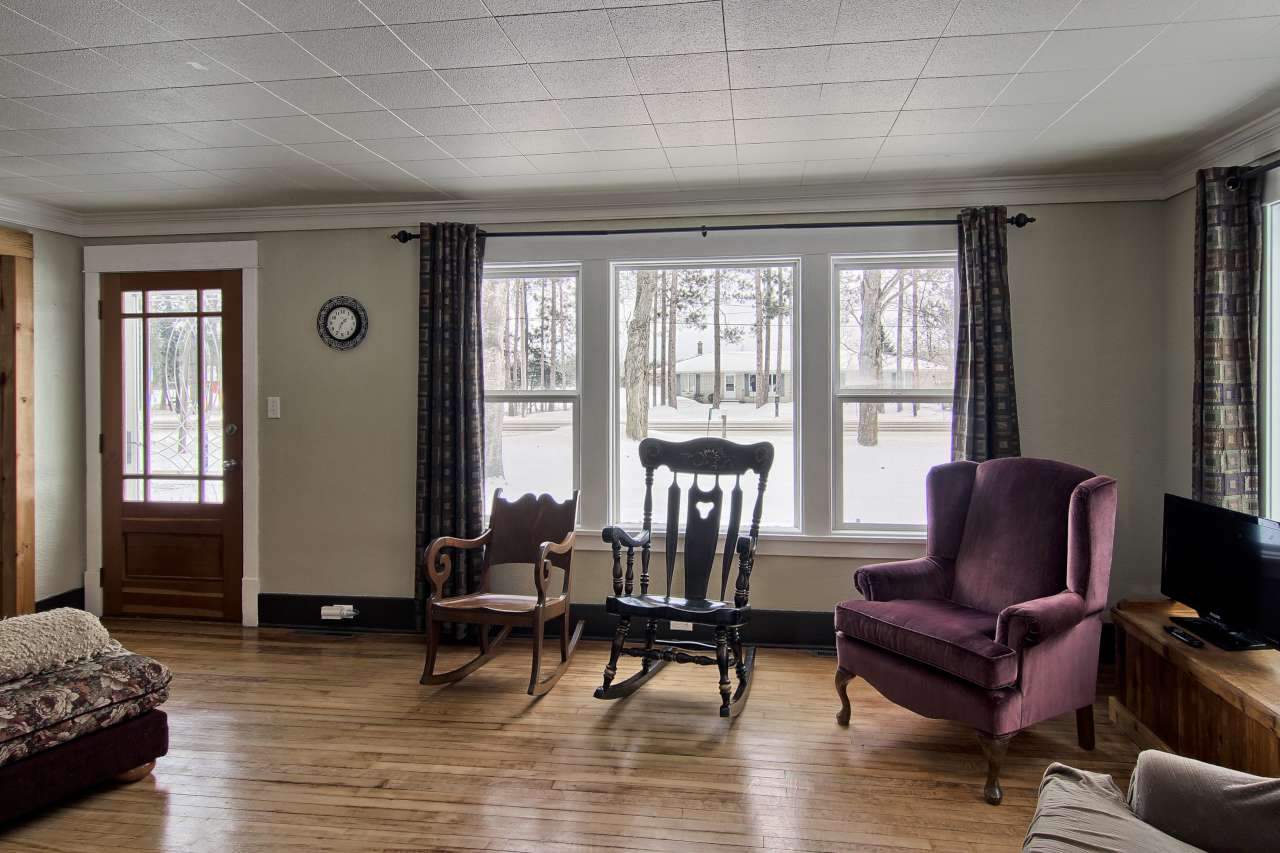 8929 Homestead Road Benzonia, MI 49616 - Photo 6 of 27 1827666-5.JPG