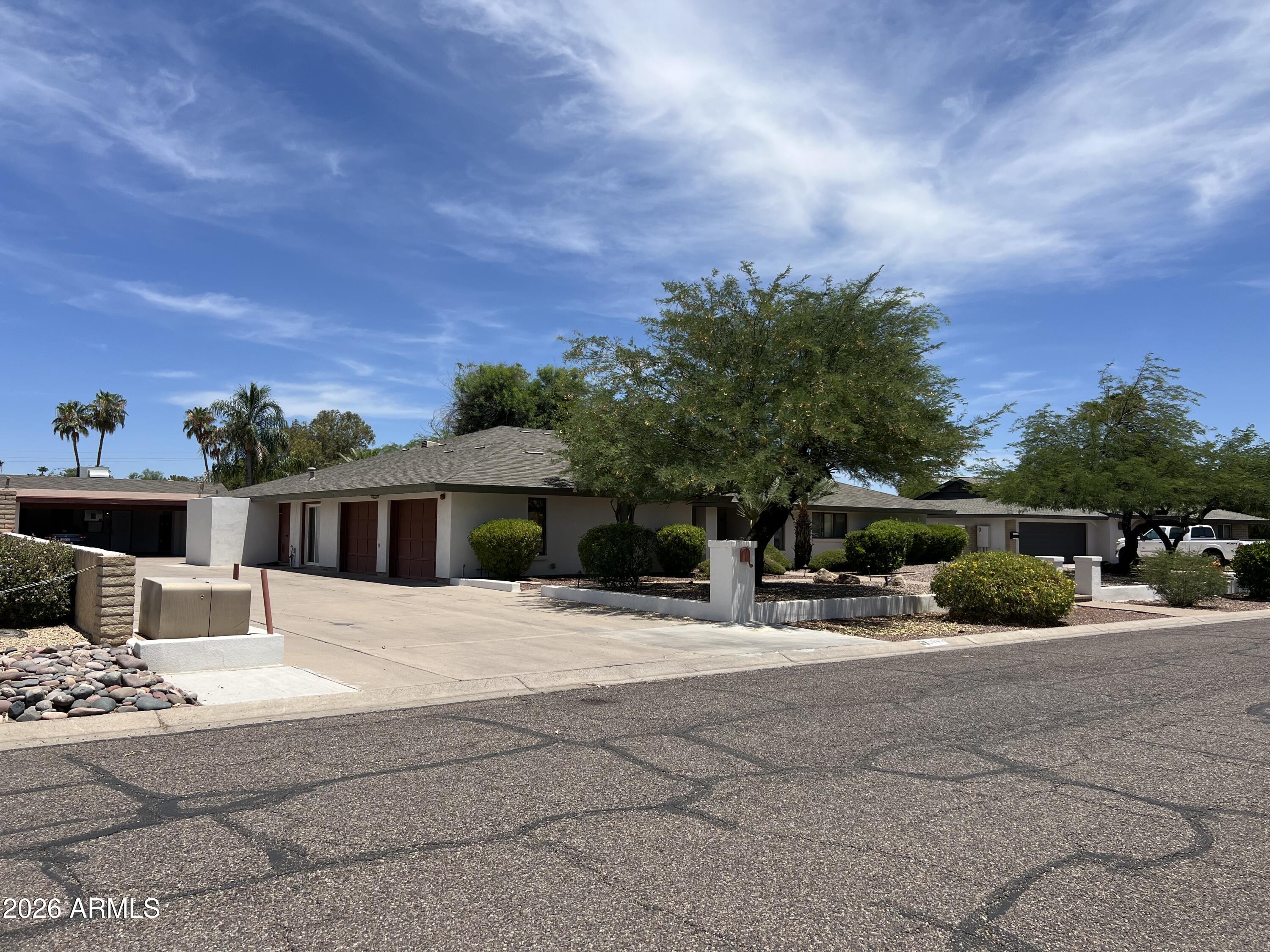 3440 East Shangri-La Road Phoenix, AZ 85028 - Photo 3 of 5 IMG_0087