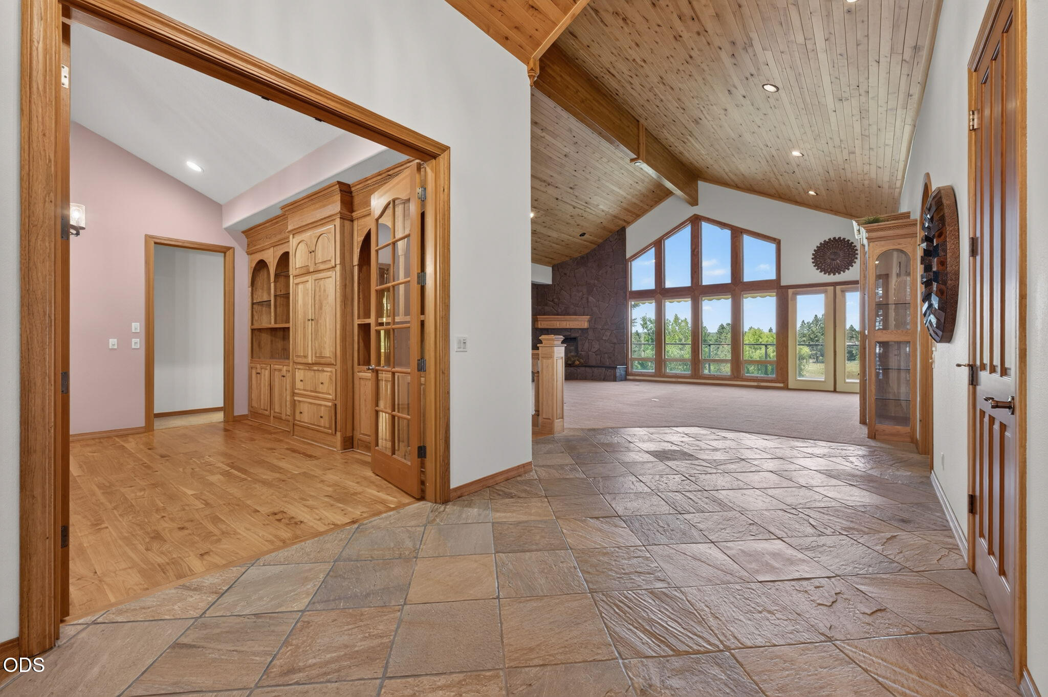 21955 Rickard Road Bend, OR 97702 - Photo 5 of 50