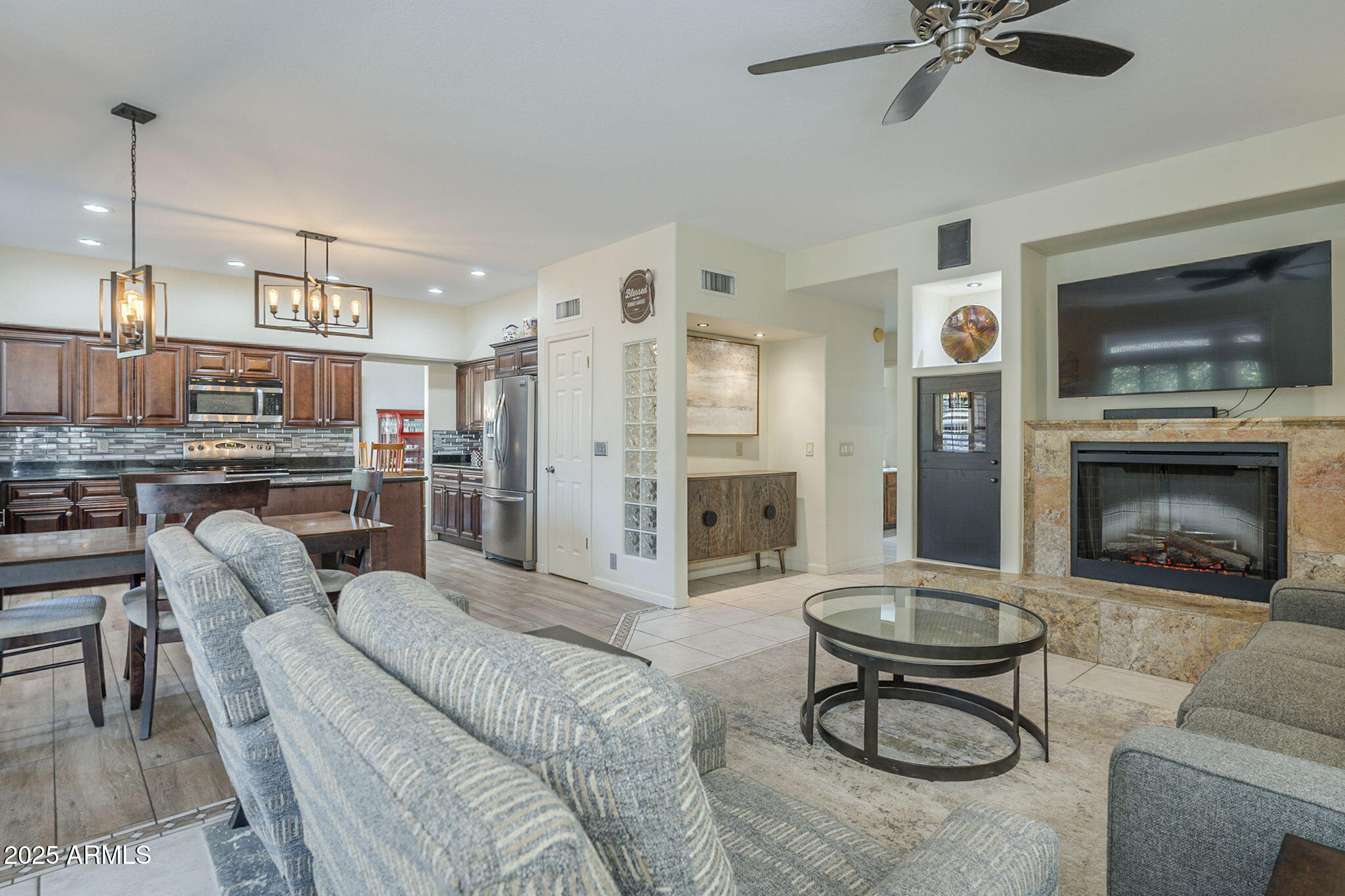 2114 East Escuda Road Phoenix, AZ 85024 - Photo 11 of 42 family room