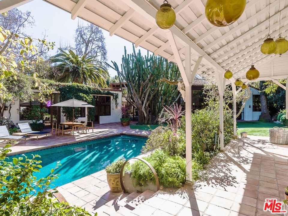 659 East Channel Road Santa Monica, CA 90402 - Photo 13 of 19 Gallery Image 13
