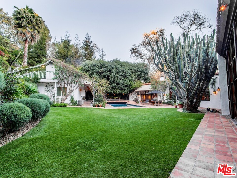 659 East Channel Road Santa Monica, CA 90402 - Photo 18 of 19 Gallery Image 18