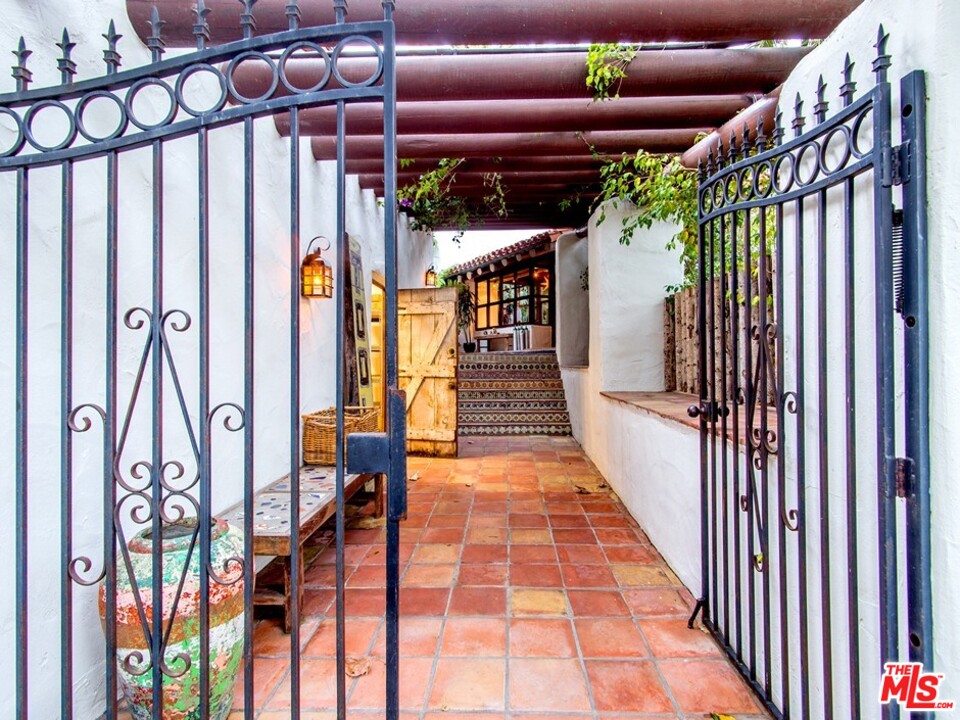 659 East Channel Road Santa Monica, CA 90402 - Photo 19 of 19 Gallery Image 19