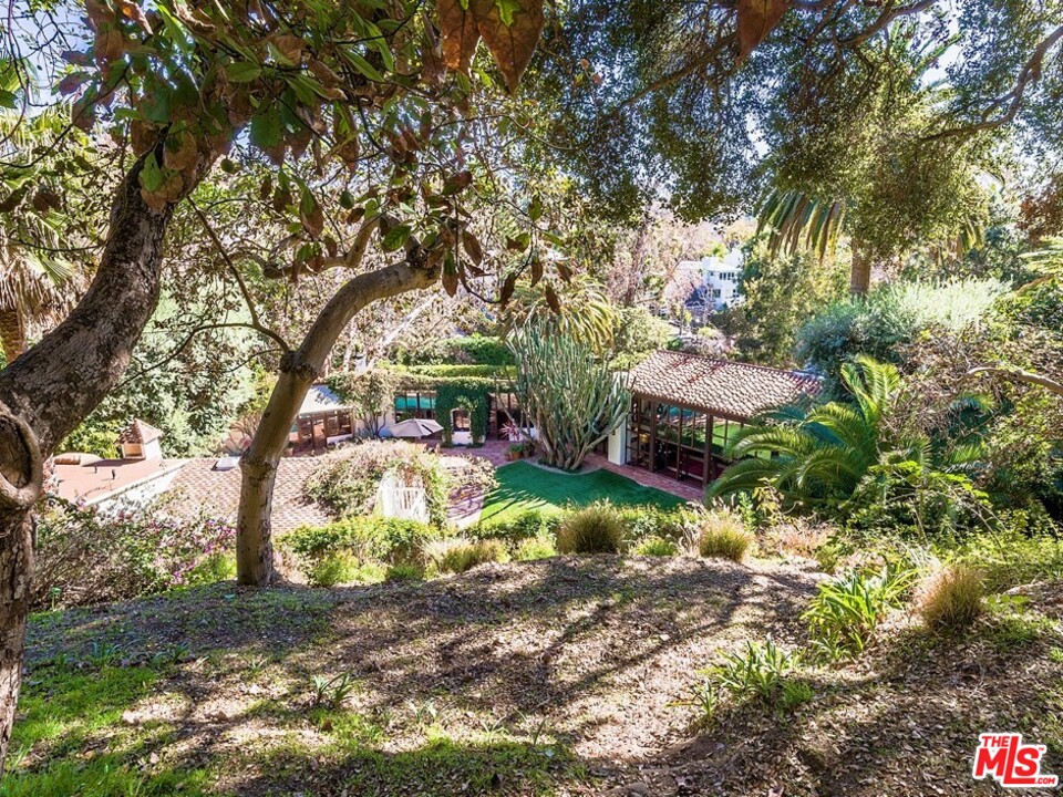 659 East Channel Road Santa Monica, CA 90402 - Photo 9 of 19 Gallery Image 9