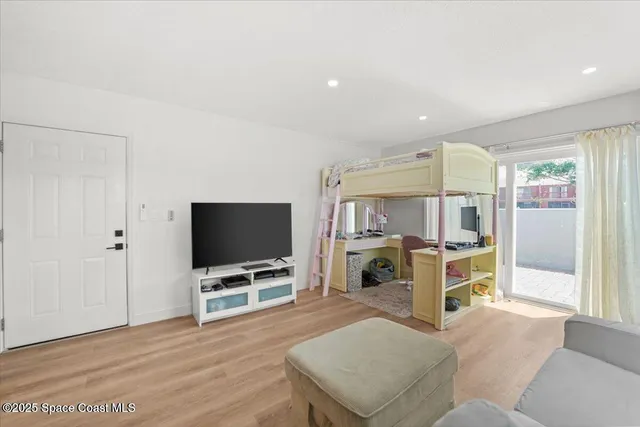 $1,500 | 390 West Cocoa Beach Causeway, Unit 416, Cocoa Beach, FL 32931