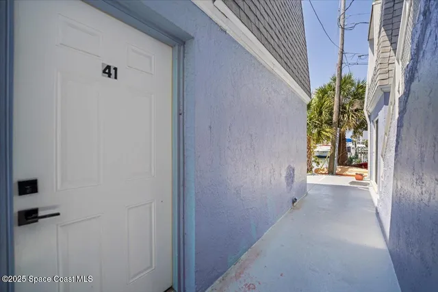 $1,500 | 390 West Cocoa Beach Causeway, Unit 416, Cocoa Beach, FL 32931