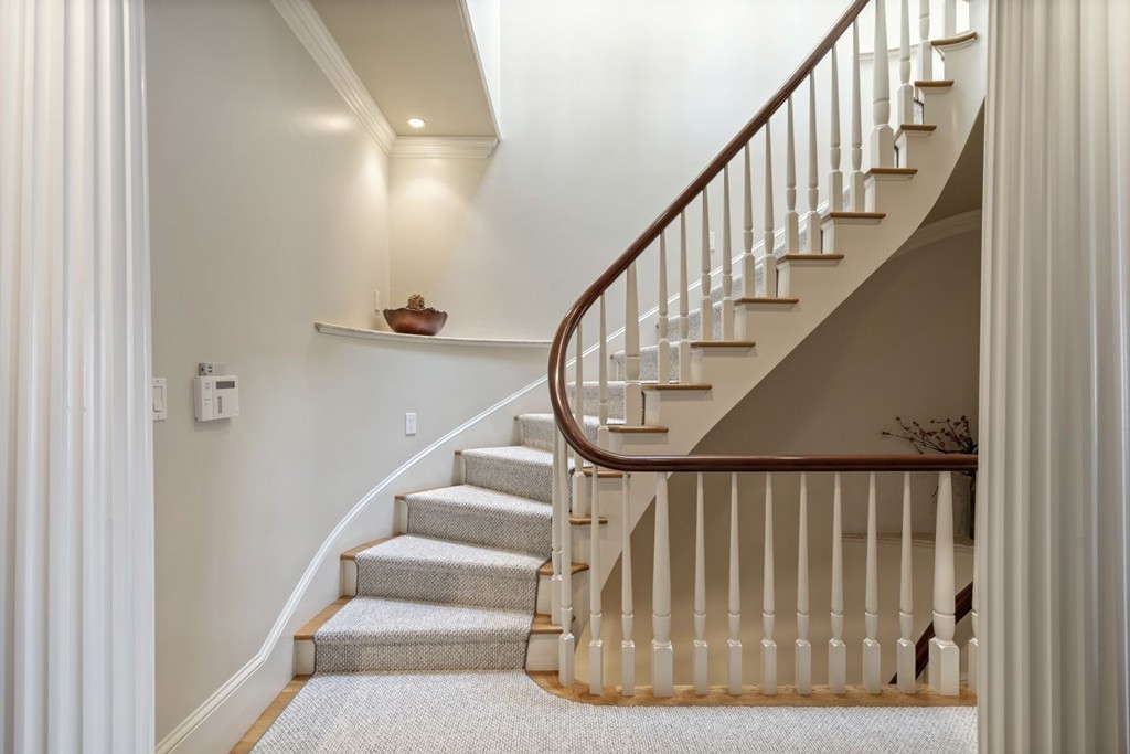 6 Monument Square, Unit 4 Boston, MA 02129 - Photo 17 of 37 a view of entryway