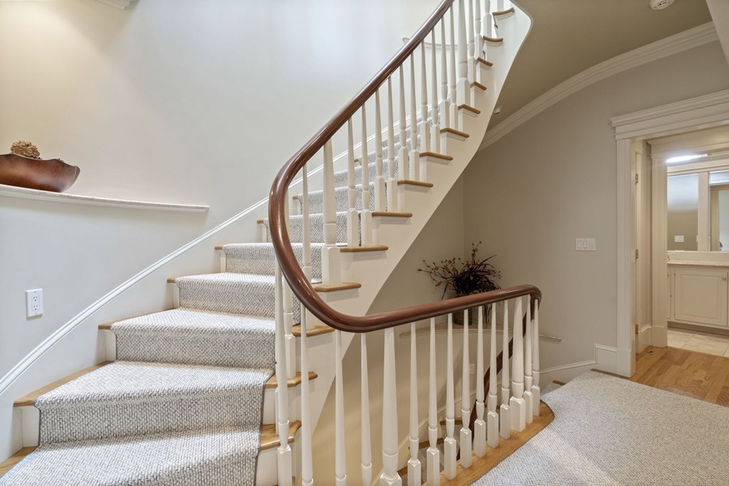 6 Monument Square, Unit 4 Boston, MA 02129 - Photo 18 of 37 a view of entryway