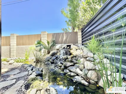 $589,000 | 588 East San Lorenzo Road, Unit 105, Palm Springs, CA 92264