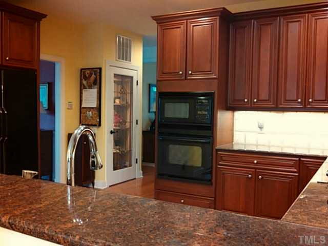 9525 Brookchase Drive Raleigh, NC 27617 - Photo 12 of 25 Kitchen