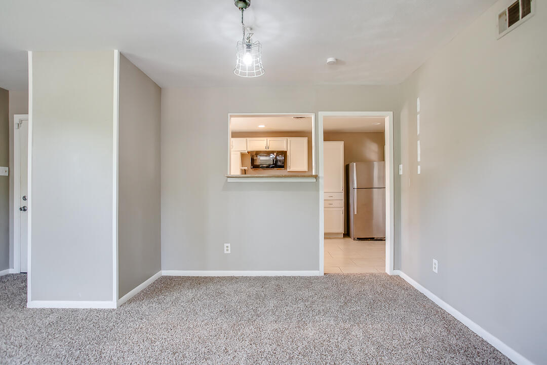 2802 54th Street Lubbock, TX 79413 - Photo 4 of 14 2802-103