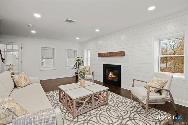 421-ab Shelton Road Trumbull, CT 06611 - Photo 5 of 33