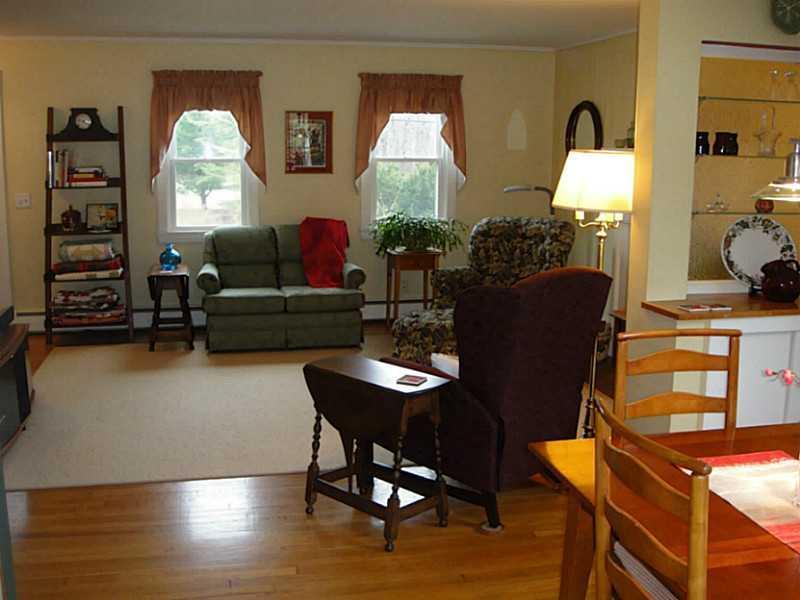 134 Pond Road Manchester, ME 04351 - Photo 16 of 28 Living Room.