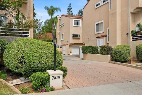 $659,000 | 7109 Farralone Avenue, Unit 117, Canoga Park, CA 91303