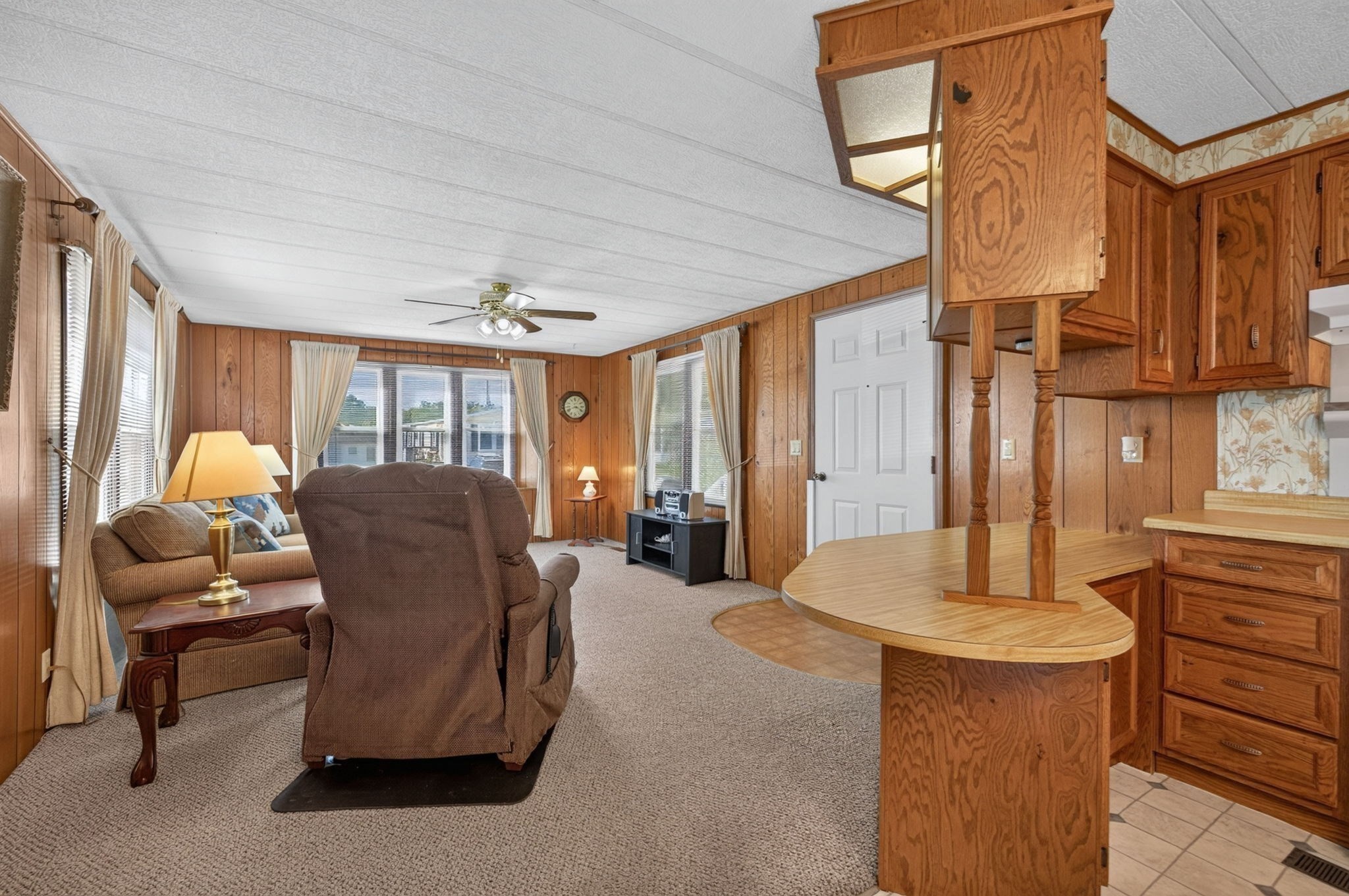 151 Easy Street Raynham, MA 02767 - Photo 7 of 31 Gallery Image 7