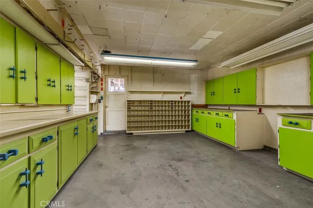 a view of an outdoor space