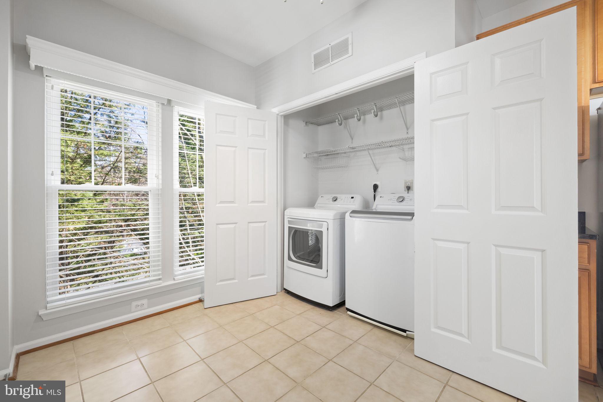 1519 North Point Drive, Unit 302 Reston, VA 20194 - Photo 15 of 33 Washer/Dryer in unit