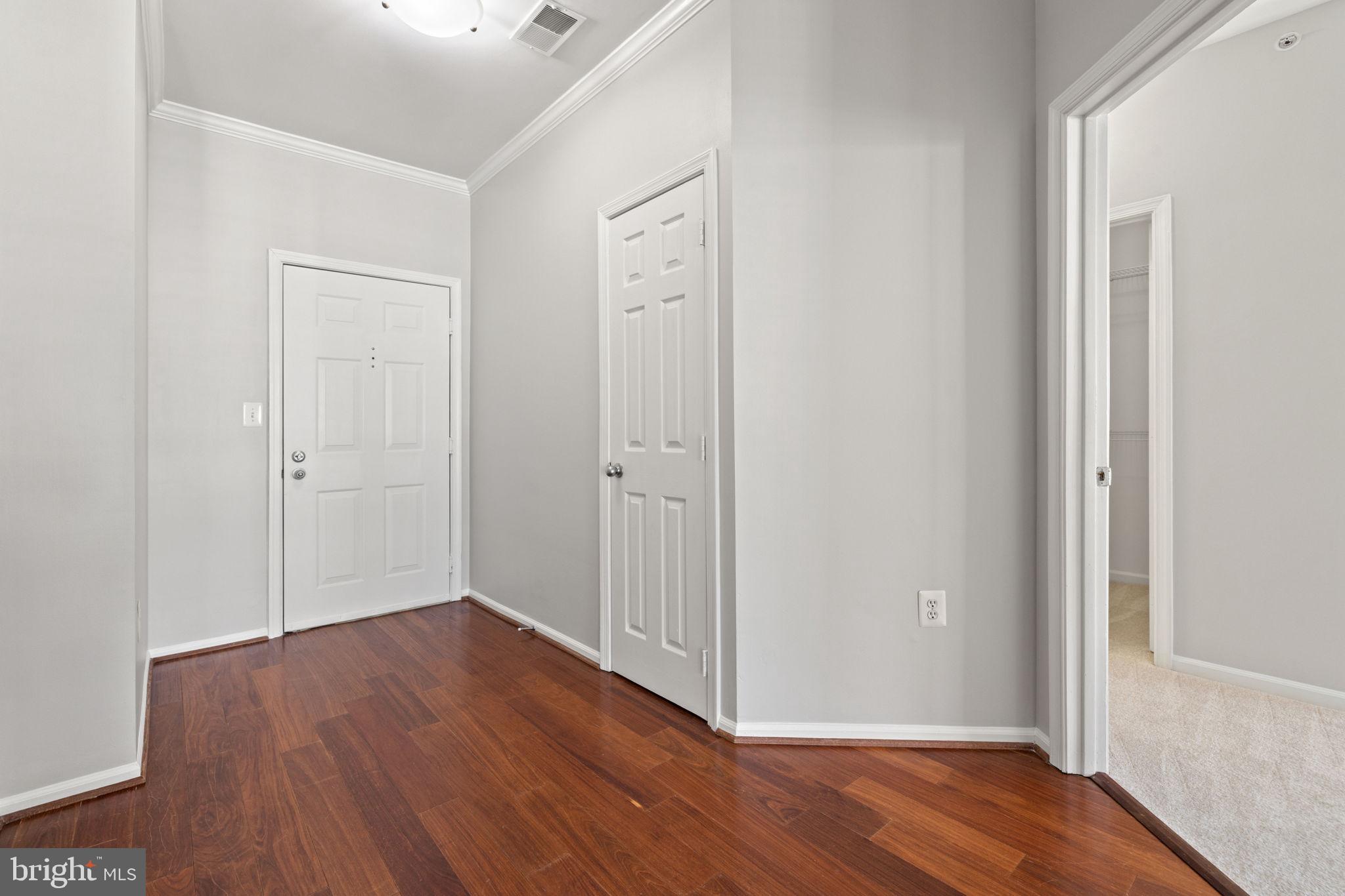 1519 North Point Drive, Unit 302 Reston, VA 20194 - Photo 4 of 33 Foyer
