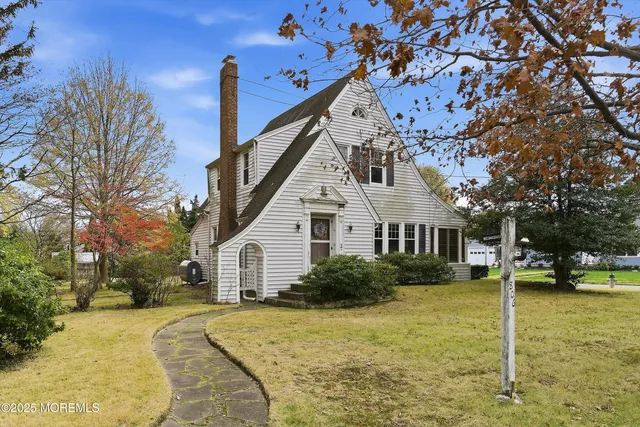 $1,100,000 | 806 Riverview Drive, Brielle, NJ 08730