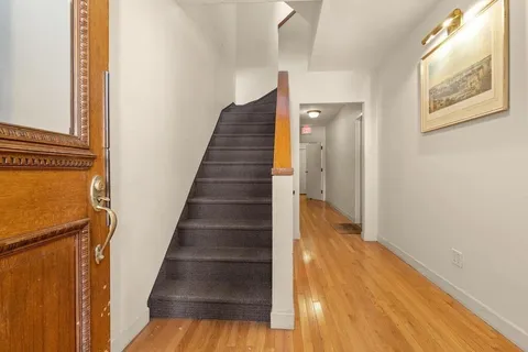 $3,300 | 5 Grove Street, Unit 7, Boston, MA 02114