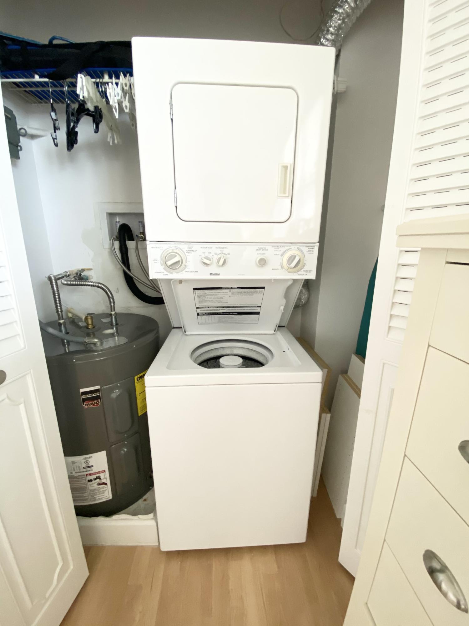 5700 Northwest 2nd Avenue, Unit 702 Boca Raton, FL 33487 - Photo 20 of 28 washer/dryer