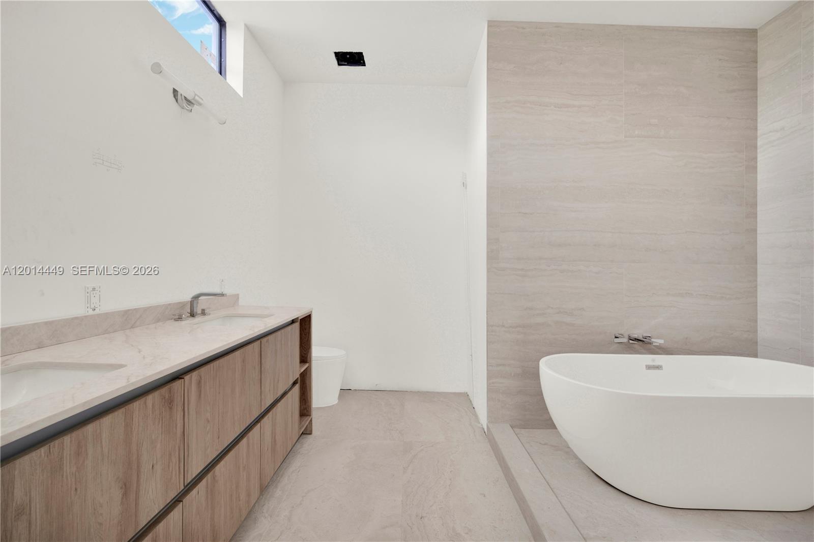 1501 Southwest 21st Street Miami, FL 33145 - Photo 17 of 23 Open tub and shower concept.