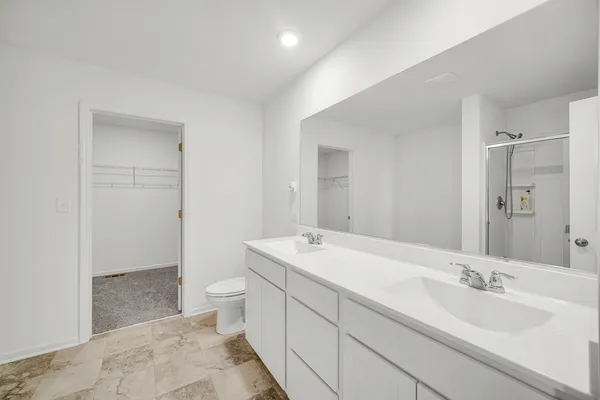 $2,975 | 2155 Greenview Drive, Woodstock, IL 60098