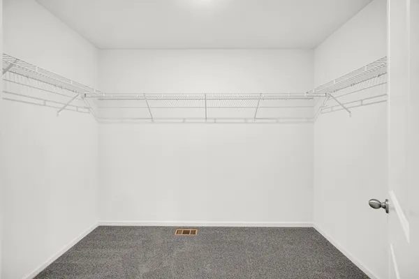 $2,975 | 2155 Greenview Drive, Woodstock, IL 60098