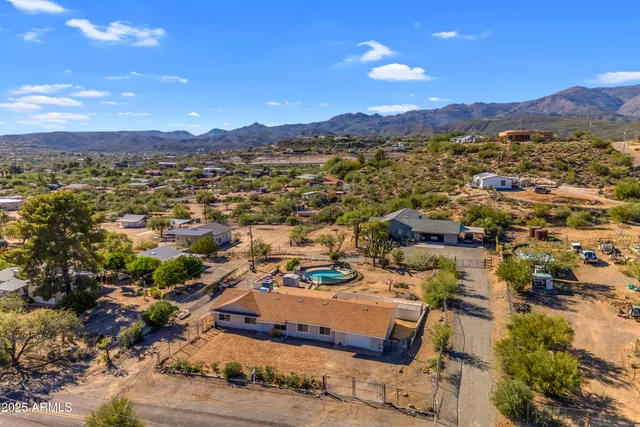 $365,000 | 33300 River Bend Road, Black Canyon City, AZ 85324