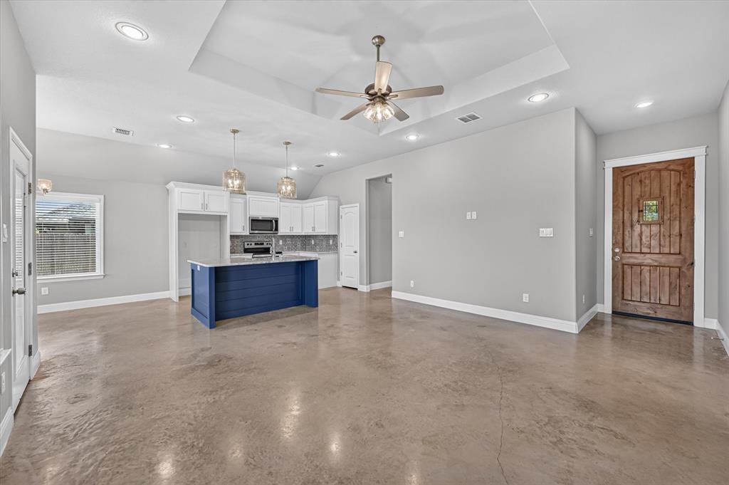 218 Rees Avenue Godley, TX 76044 - Photo 9 of 28