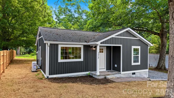 $189,900 | 375 Shasta Lane Southwest, Lenoir, NC 28645