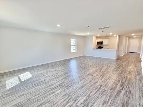 $2,150 | 1395 Road 5102, Cleveland, TX 77327