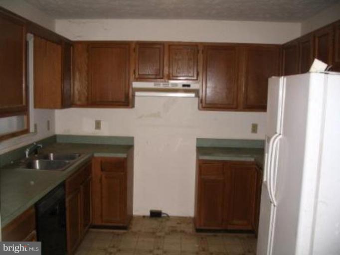 110 Hickory Nut Road Linden, VA 22642 - Photo 4 of 9 Kitchen