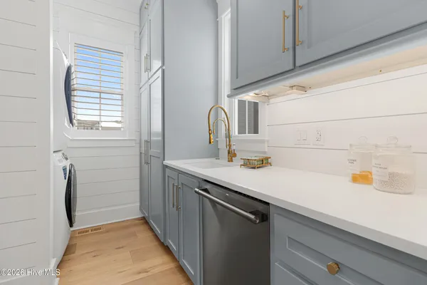 $2,950,000 | 561 Avocet Drive, Beaufort, NC 28516