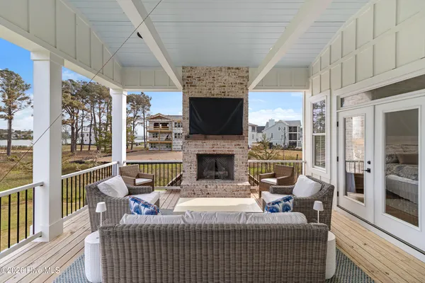 $2,950,000 | 561 Avocet Drive, Beaufort, NC 28516