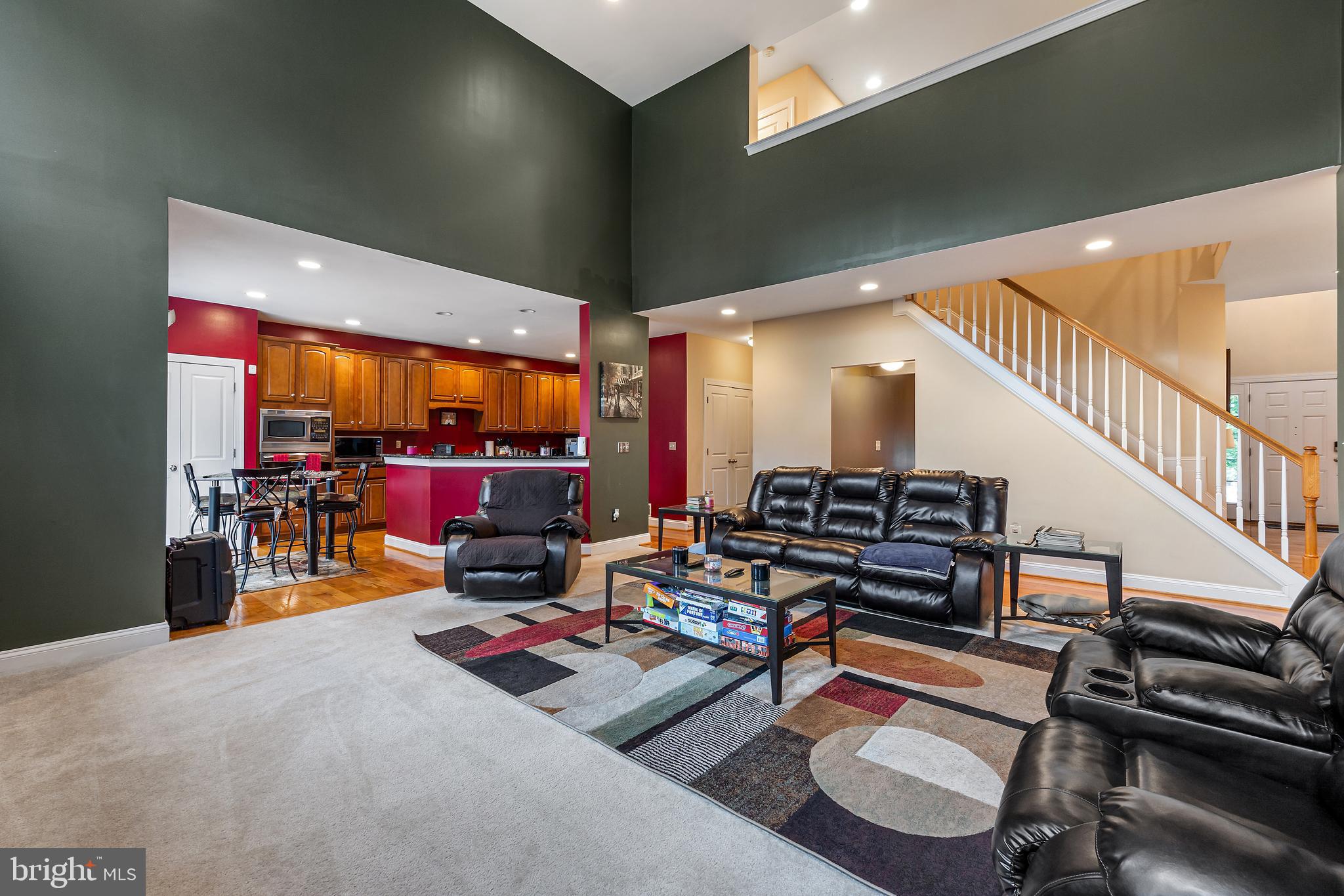7983 Long Hill Road Pasadena, MD 21122 - Photo 11 of 34 Living 2