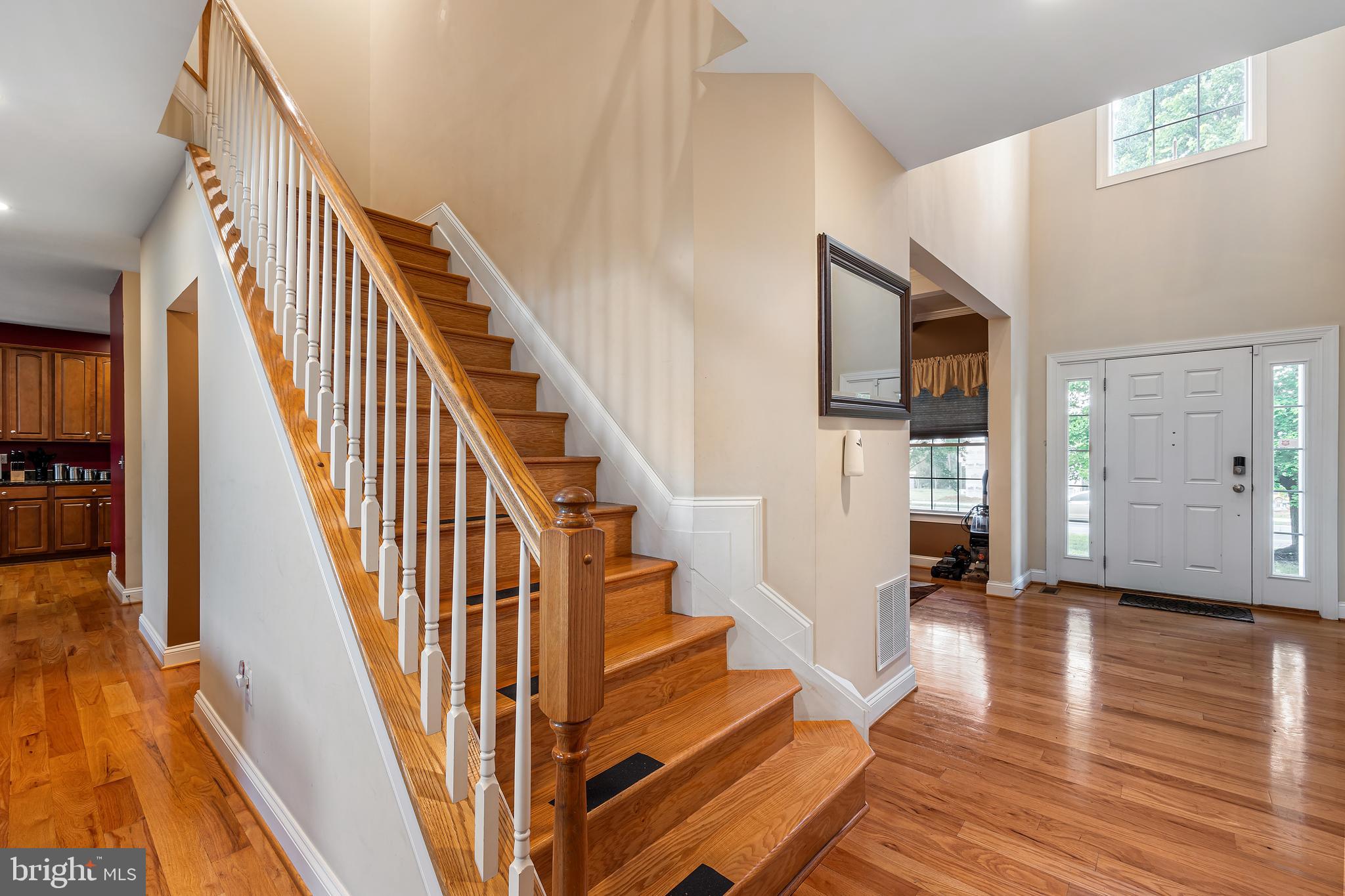 7983 Long Hill Road Pasadena, MD 21122 - Photo 23 of 34 Foyer 2