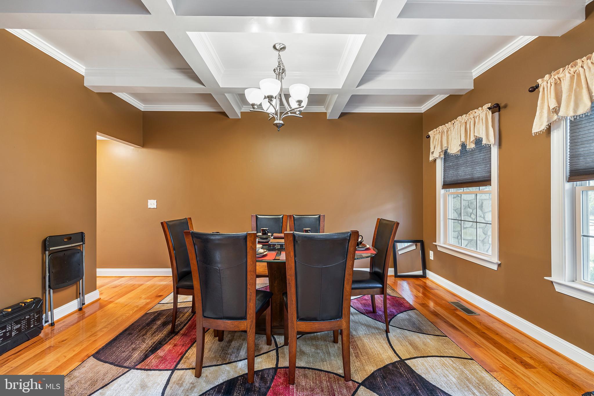7983 Long Hill Road Pasadena, MD 21122 - Photo 8 of 34 Dining