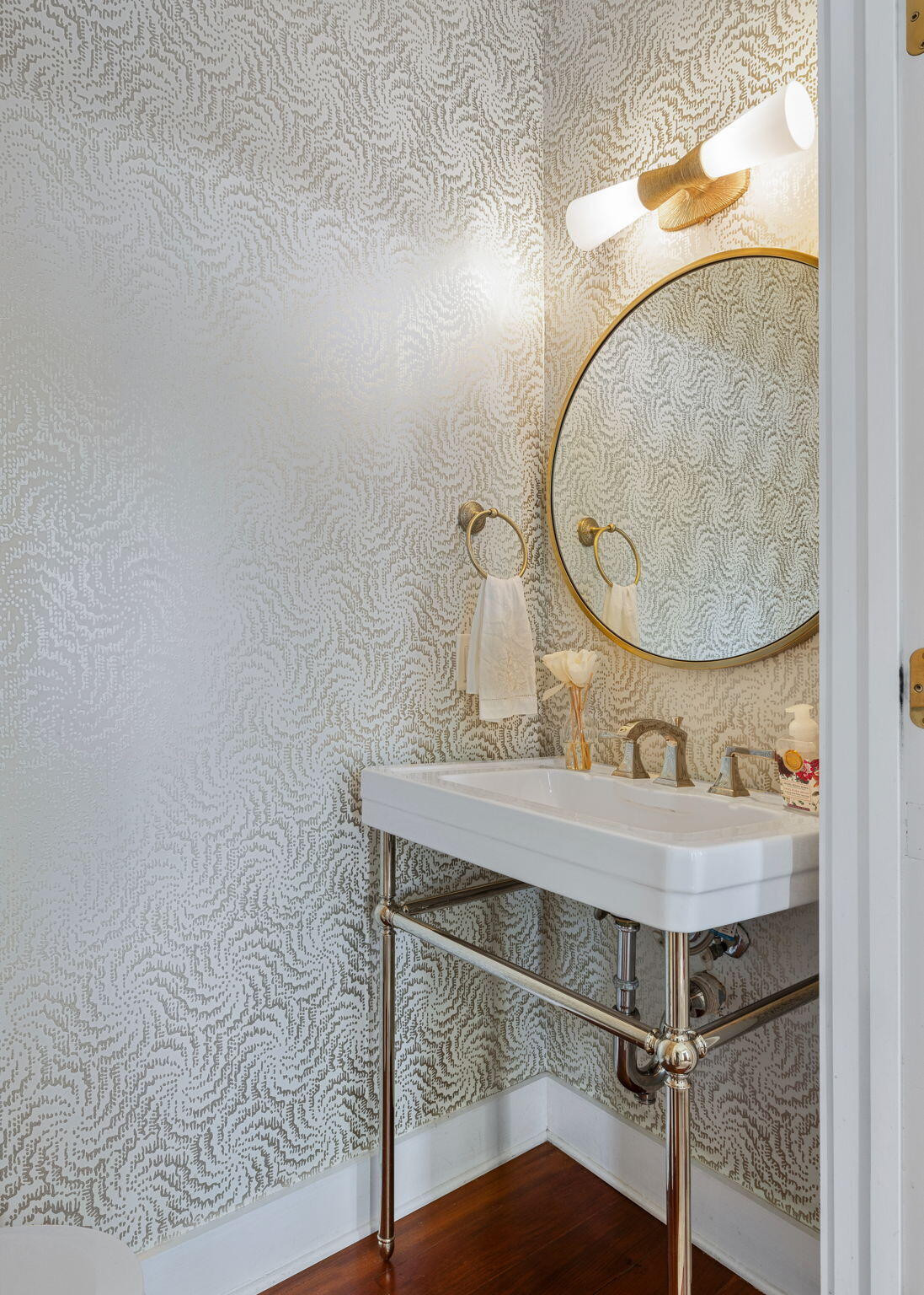 780 Post Oak Drive Mount Pleasant, SC 29464 - Photo 4 of 40 Powder room