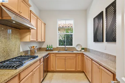 $2,599,000 | 5 Stirling Way, Hayward, CA 94542