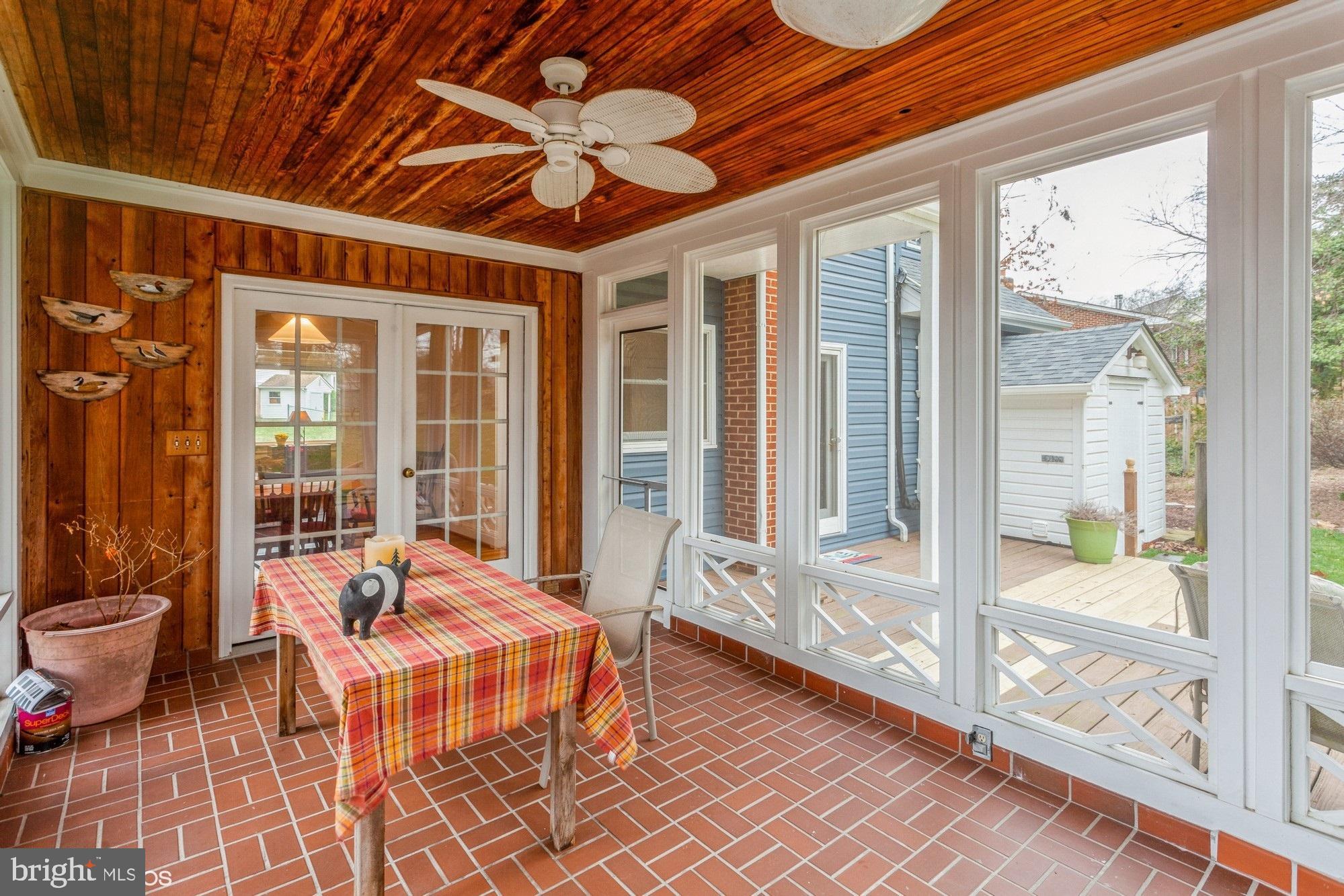 2009 Valley Road Annapolis, MD 21401 - Photo 10 of 38 Love the woodwork