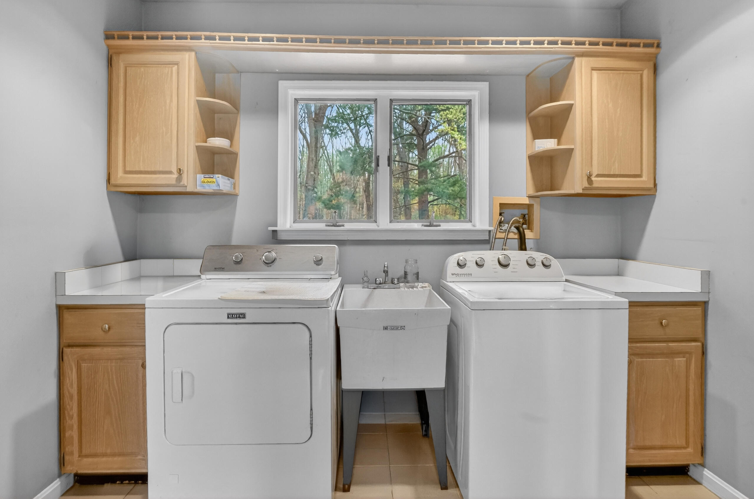 11425 Mcgregor Road Pinckney, MI 48169 - Photo 29 of 50 Laundry