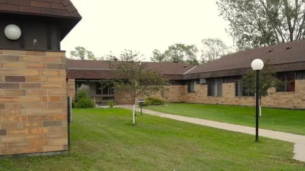 $645 | 102 Madison Avenue North, Unit 13, Battle Lake, MN 56515