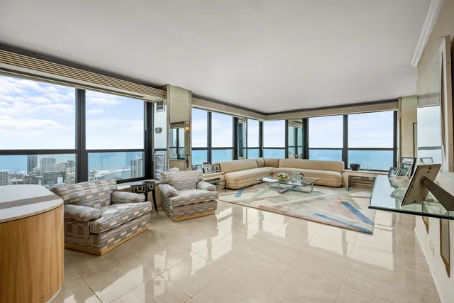 $959,000 | 1030 North State Street, Unit 51EF, Chicago, IL 60610